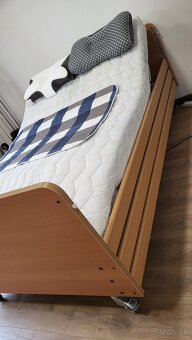 Elektrická polohovacia posteľ s matracom 140x220cm do 350kg - 15