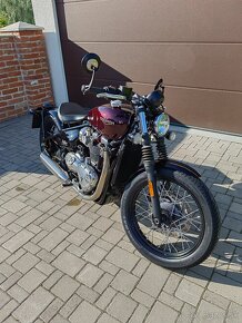 Triumph Bonneville Bobber - 15