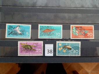 Poštové známky č.861 - 20 ks sérií SVET II. - fauna, flora - 15
