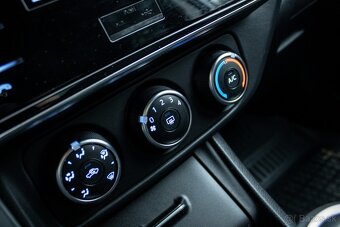 Toyota Corolla 1.6 VVT-i, 97 kW, rok 4/2018 - 15