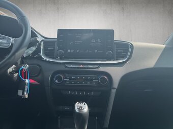 Kia Ceed SW 1.5 TGDI M6 Gold - 15