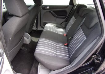 Ford Focus 1.6i 74kW 193 000KM TAŽNÉ ZAŘ. benzín manuál - 15