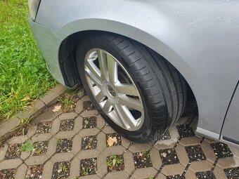 Predám VW Passat 1,6 TDI, B7, r.v. 2012, kombi - 15