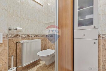 PREDAJ : REZERVOVANÉ - 4 izb. Rodinný dom 185 m2, kompletná  - 15
