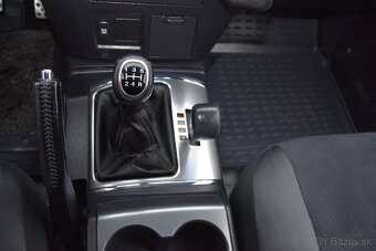 Mitsubishi Pajero - 15