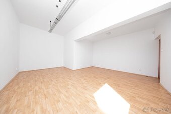 MIKELSSEN - Na predaj 7 izbový rodinný dom na Kolibe - 15