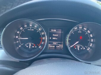 Škoda Superb Combi 2.0 TDI CR 170k Elegance - 15