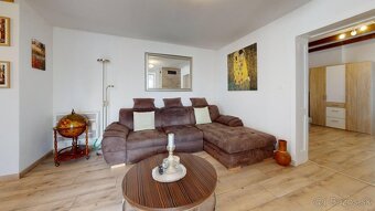 Moderný rodinný dom s bazénom a vínnou atmosférou – Strekov - 15