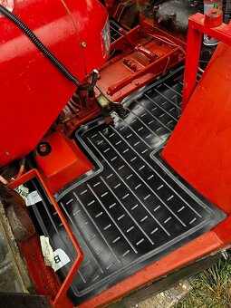 Gumová rohož Zetor 5511, 5611, 5711, 5745, 6711, 6745 ,6911. - 15