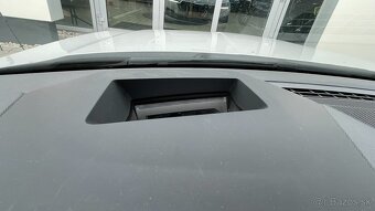 Škoda Octavia Combi 2,0TDI Style DSG, masaž. sedalá, head-up - 15