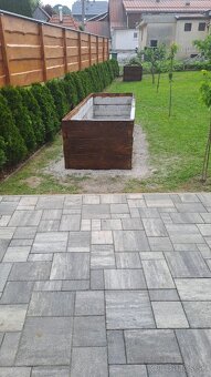 Vyvýšené betónové záhony - 15
