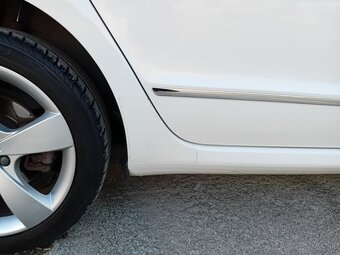 Škoda Superb 2010 2.0tdi DSG Elegance - 15