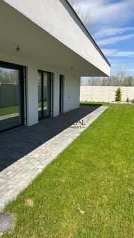 MODERNÝ 4 IZBOVÝ BUNGALOV BODÍKY OKR: DUNAJSKÁ STREDA - 15