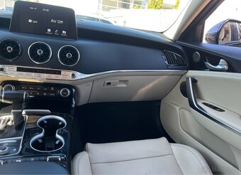 KIA Stinger Premium 2.0 T-GDI 180kw Automat - 15