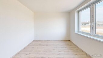 ŠIKOVNÝ 4 IZBOVÝ RODINNÝ DOM V ŠTANDARDE,2xPARKOVACIE MIESTO - 15