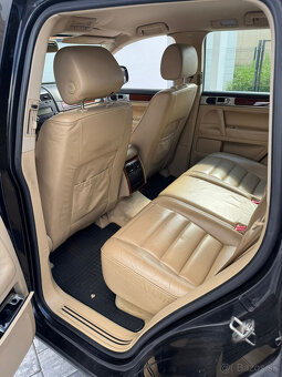 Volkswagen Touareg 2.5 TDI – 1. majitel, perfektní stav - 15