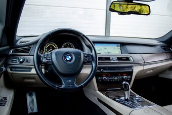 BMW Rad 7 750Li xDrive - 15
