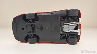 1:18 FERRARI MYTHOS - 15
