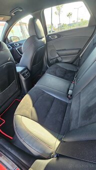 KIA Pro_cee’d Combi 150kw Manuál - 15