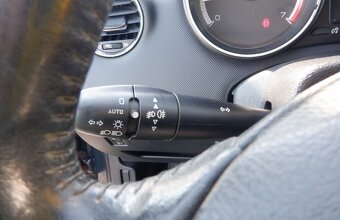 Peugeot 308 kombi SW "Panorama", 1.6 HDI, 7-miestny, 85 kW - 15