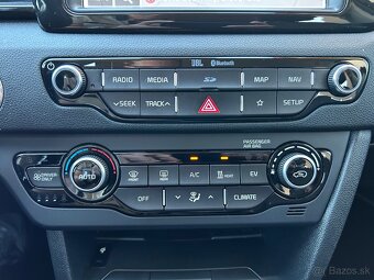 KIA e- Niro Premium Business 204ch 64KWh - 15