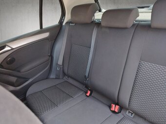 VOLKSWAGEN GOLF 1,4 MPi - 15