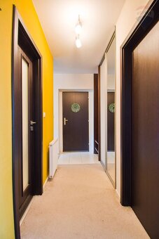 PREDAJ:3 izbový byt s garážou a záhradkou, blízko centra mes - 15