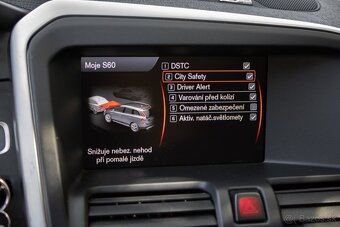 Volvo XC60 R-Design AWD - 15