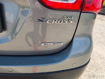 Suzuki SX4 S-Cross  1.6 benzin 4x4 Elegance M5 - 15