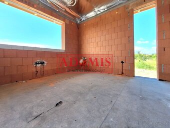 Predáme 5izbový tehlový bungalov 725m2 Ruskov, komora,tepelk - 15
