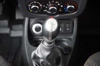 27- Dacia, Duster, 2017, benzín, 1.6 SCe 4x4, 84kw - 15