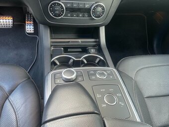 Mercedes-Benz ML500 - 15
