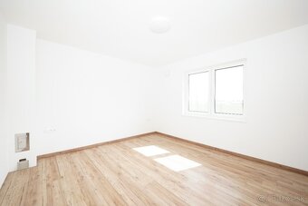 Bungalov 4 izb., blízko hrádze obec Kalinkovo, 534 m2 - 15