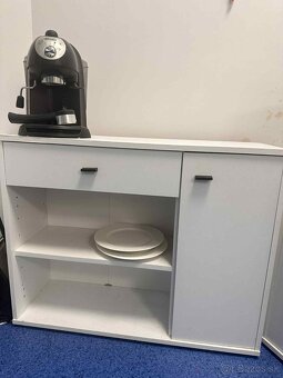 PREDÁME KANCELÁRSKY NÁBYTOK - 15