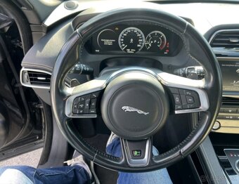 Jaguar f-pace komplet po servise - 15