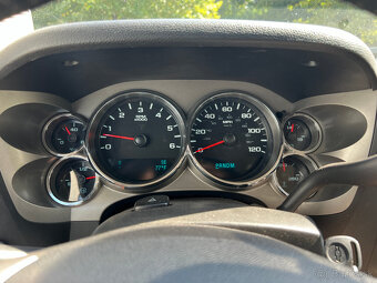 Chevrolet Silverado 5.3 V8, 4x4, LPG, 97 500 km, tažné 3.5t - 15