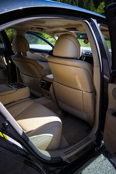 Lexus LS600h 4x4 - 15