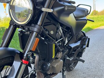 Husqvarna Svartpilen 125 2023, krasny stav - 15