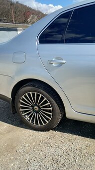 Vw Jetta 1.9 TDI 77 Kw r.v.2005 - 15