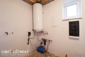 REZERVOVANÝ - Rodinný dom s úžit. ploch. 300m2, obec Nemešan - 15