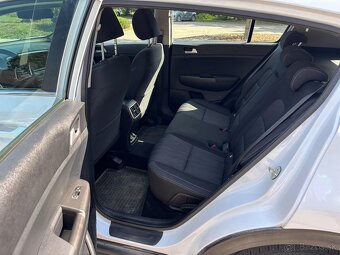 KIA Sportage 1.6 CRDi Gold - 15