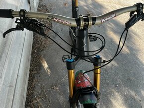 YT Capra 27 CF Pro Race L enduro - 15