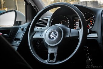 Volkswagen Golf 1.6TDI Comfortline - NOVÁ STK/EK - 15