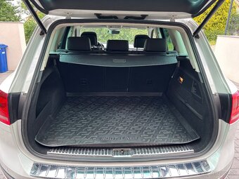Volkswagen Touareg II 3.0 V6 TDI R-Line Slovak - 15