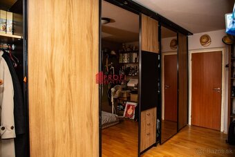 REZERVOVANÉ: Ponúkame na predaj priestranný 4izbový byt v po - 15