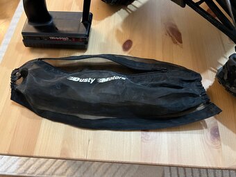 Traxxas Summit 1:8 Modrý TITAN 775 - 15