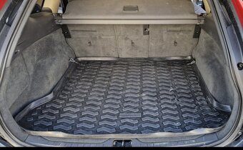 Volvo xc60 2,4D D5 151kw 4x4 - 15
