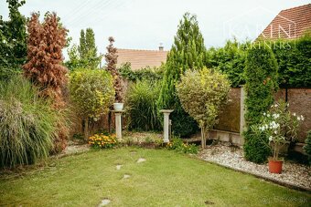 REZERVOVANÉ:3i rodinný dom po rekonštrukcii s krytou terasou - 15