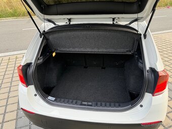 BMW X1, sDrive 18d, KRÁSNÝ STAV, servisováno, XENONY - 15