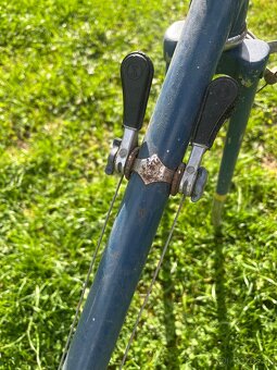 Závodný bicykel peugeot s odznakom - 15